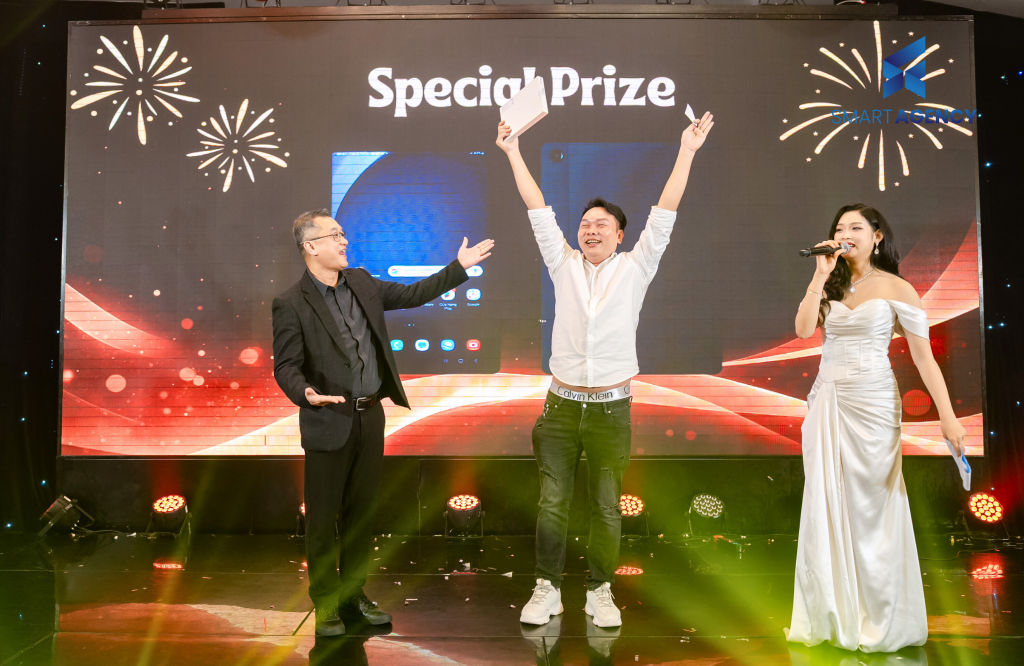 Sự kiện vinh danh UPS